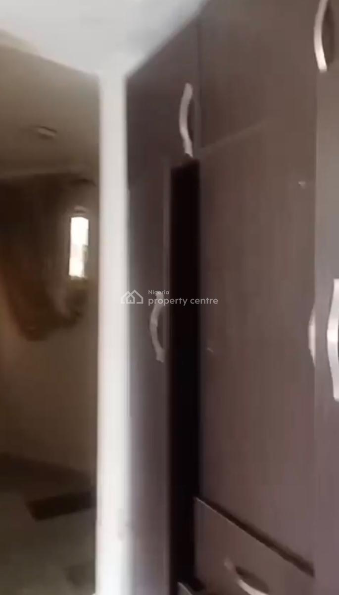 Serviced 3 Bedroom Flat No Bq in a Secured Estate, Dideolu Estate, Oniru, Victoria Island (vi), Lagos, Flat / Apartment for Rent