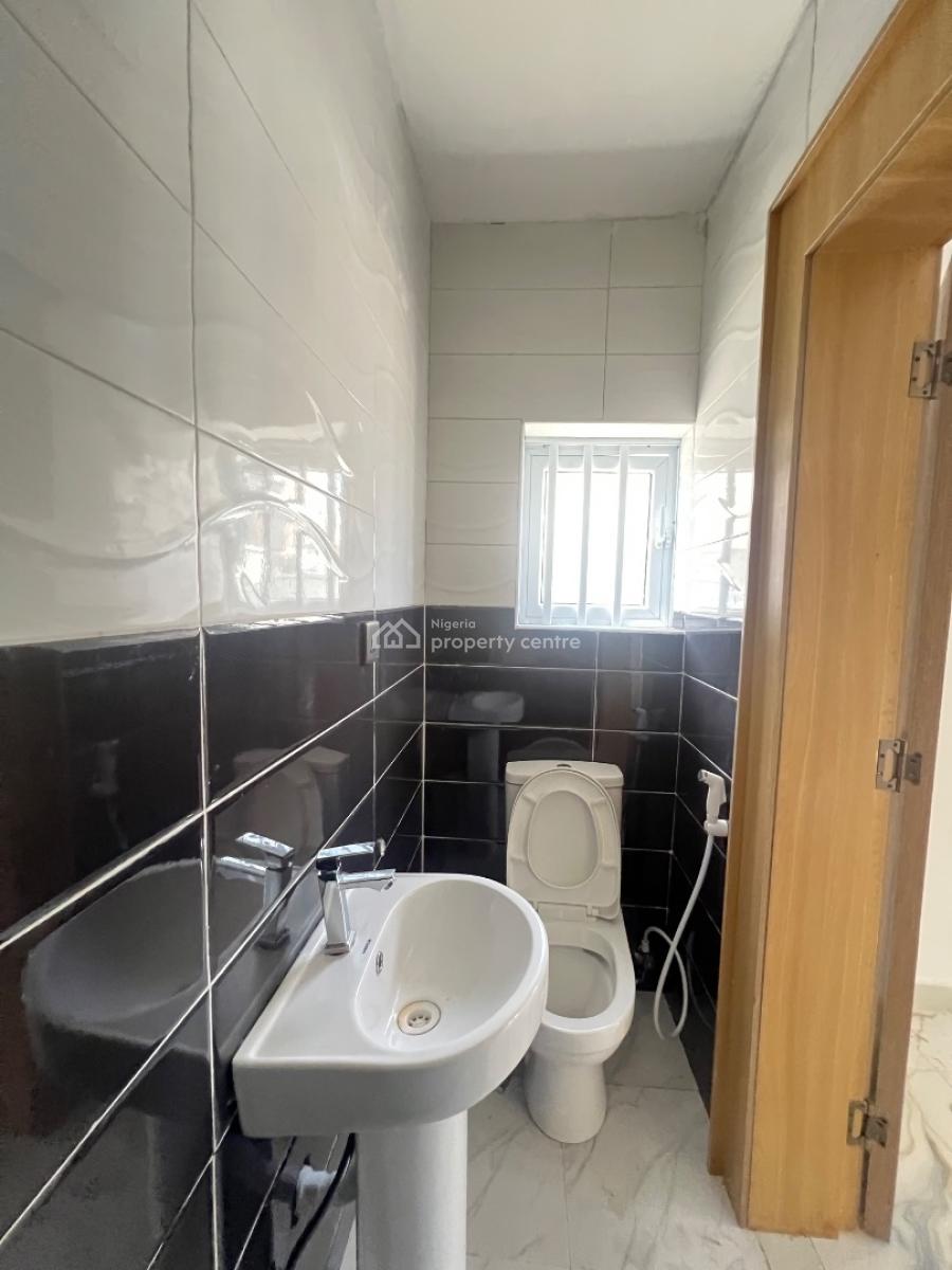Very Spacious Two Bedroom Apartment, Off Alpha Beach Road Atlantic Estate, Lekki Phase 1, Lekki, Lagos, Flat / Apartment for Sale