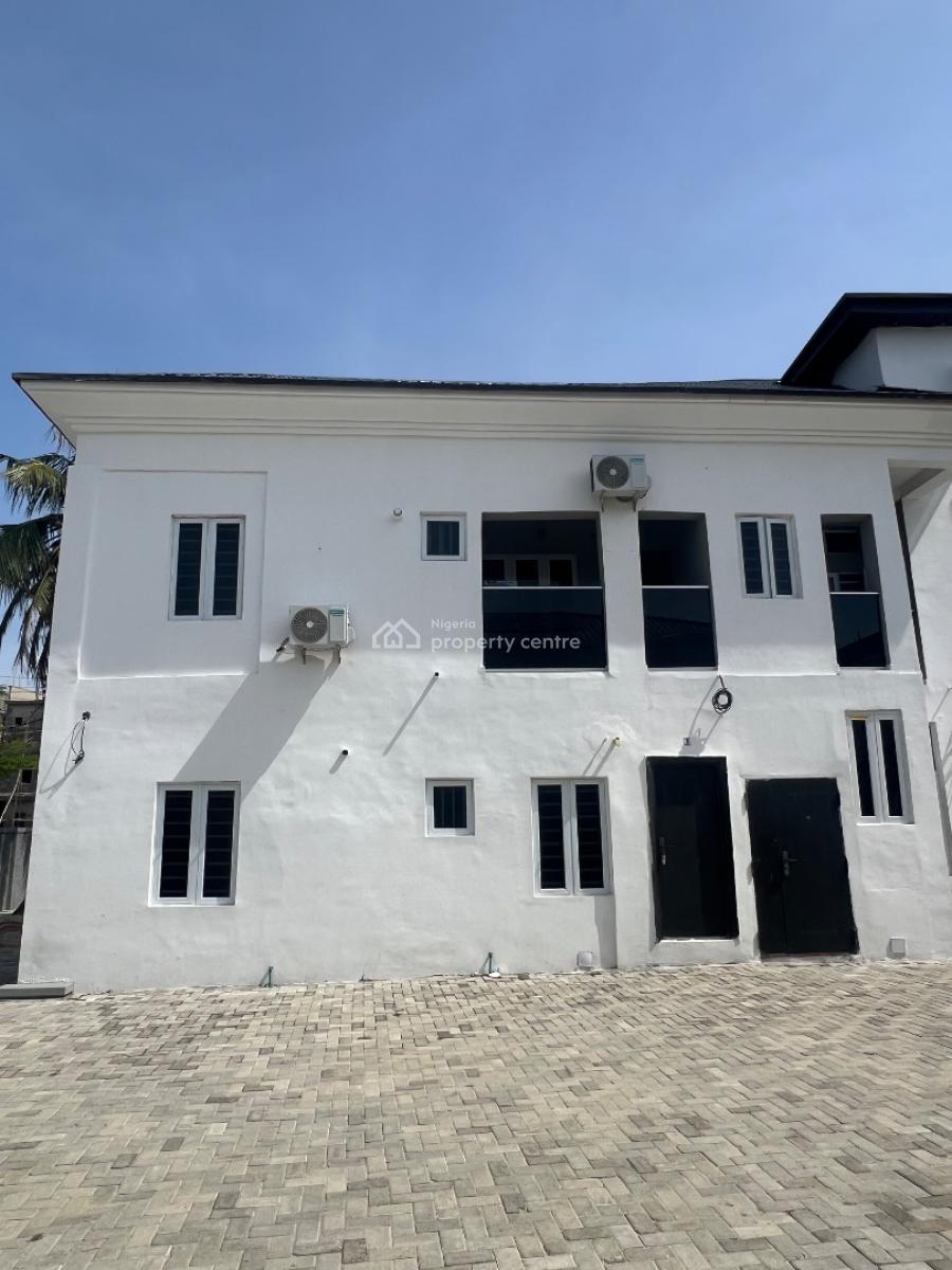 Very Spacious Two Bedroom Apartment, Off Alpha Beach Road Atlantic Estate, Lekki Phase 1, Lekki, Lagos, Flat / Apartment for Sale