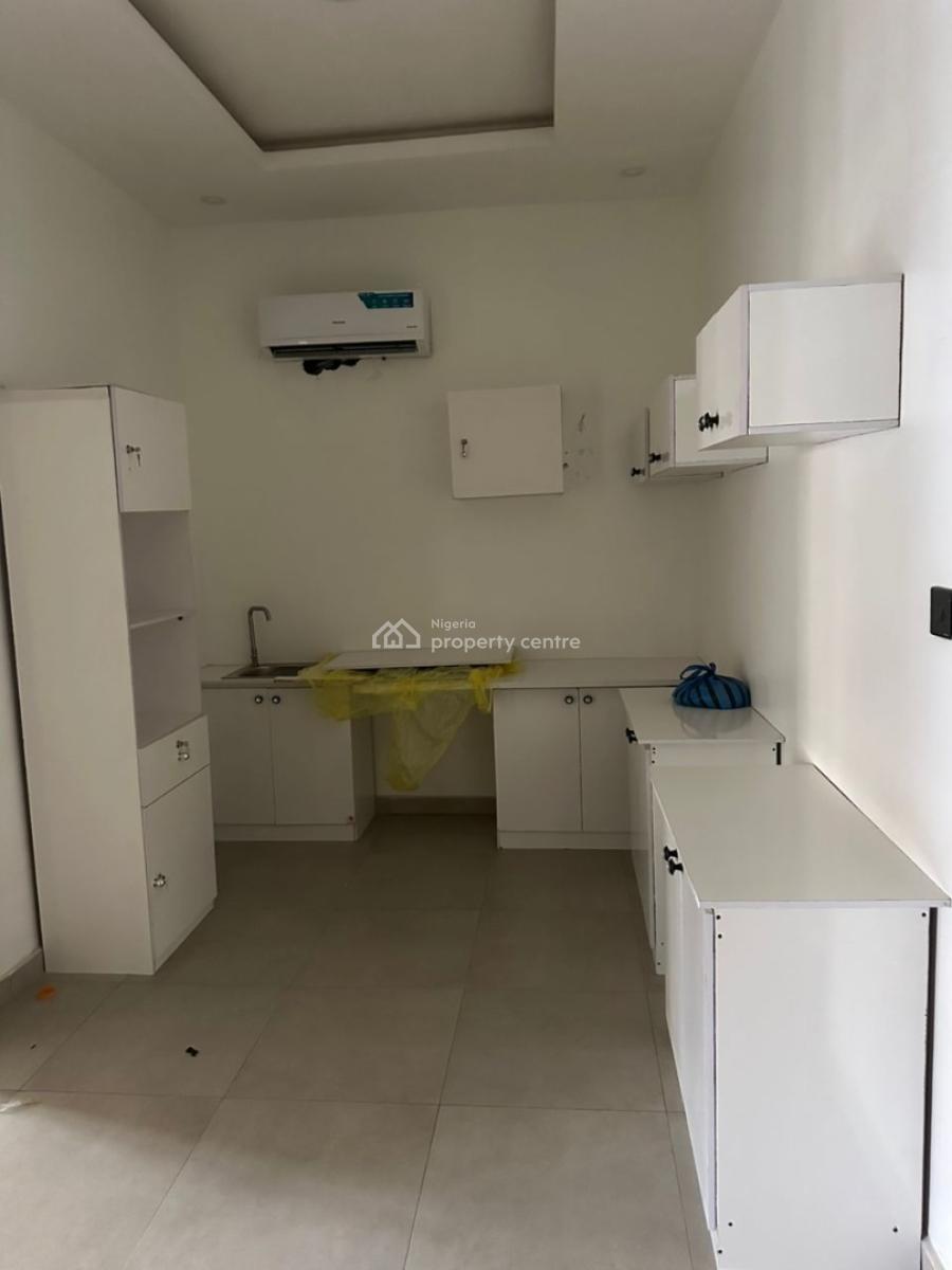 Room, Upstairs in Secured Estate, Orchid Road, Lekki Expressway, Lekki, Lagos, Self Contain (single Rooms) for Rent