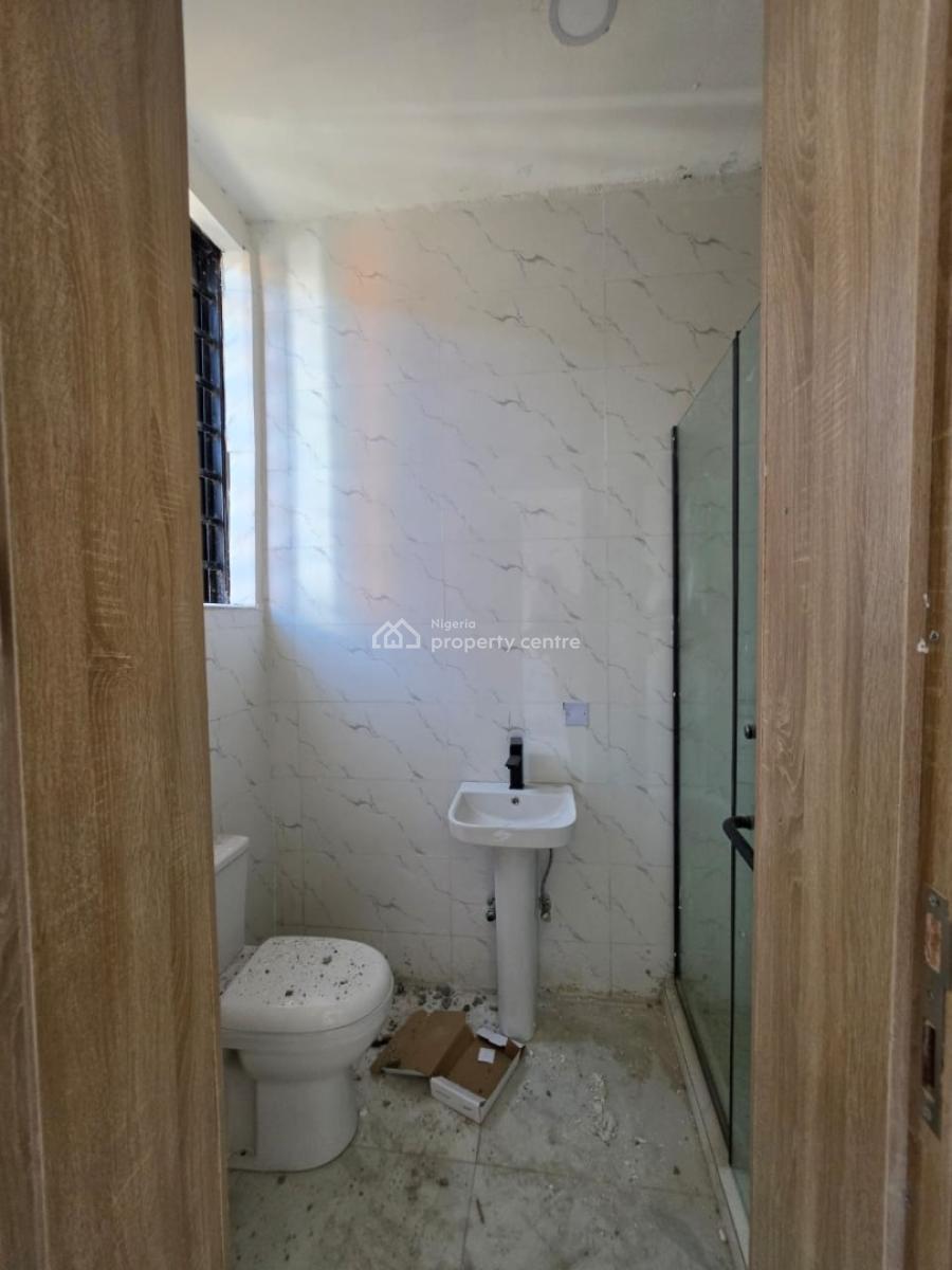 Well Maintained 3 Bedrooms Terraced Duplex, Abraham Adesanya Area, Ajah, Lagos, Terraced Duplex for Sale
