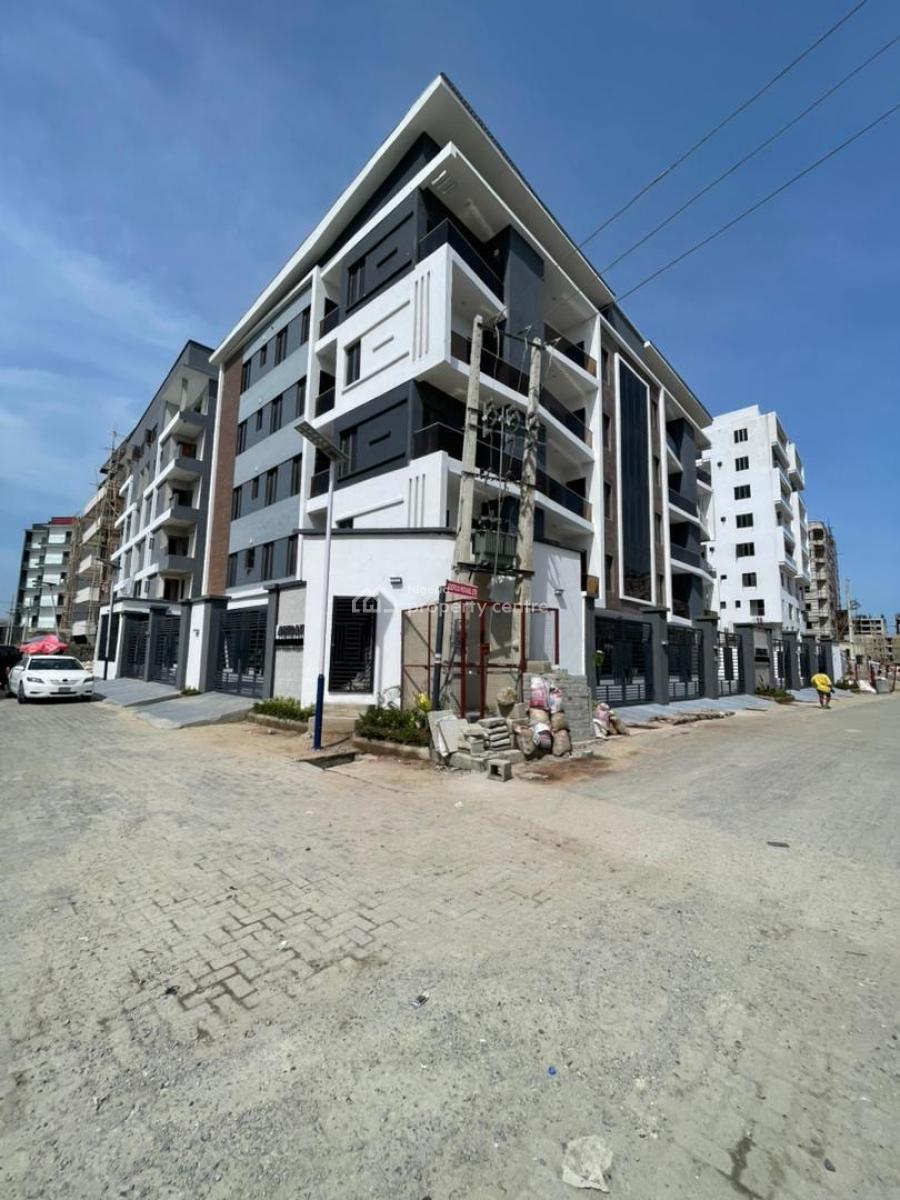 4bedroom Apartment Available with Bq, Freedom Way, Lekki Phase 1, Lekki, Lagos, Block of Flats for Sale