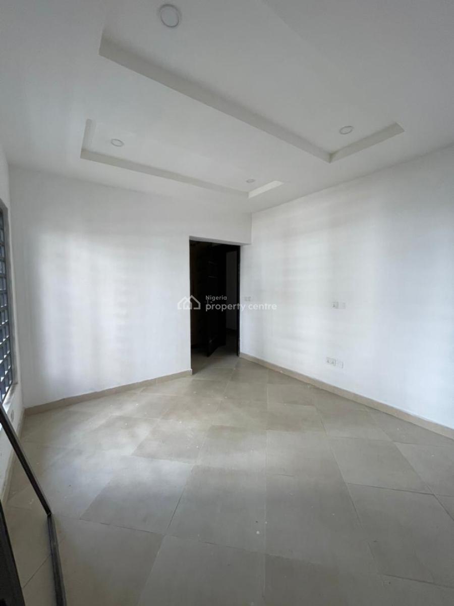4bedroom Apartment Available with Bq, Freedom Way, Lekki Phase 1, Lekki, Lagos, Block of Flats for Sale