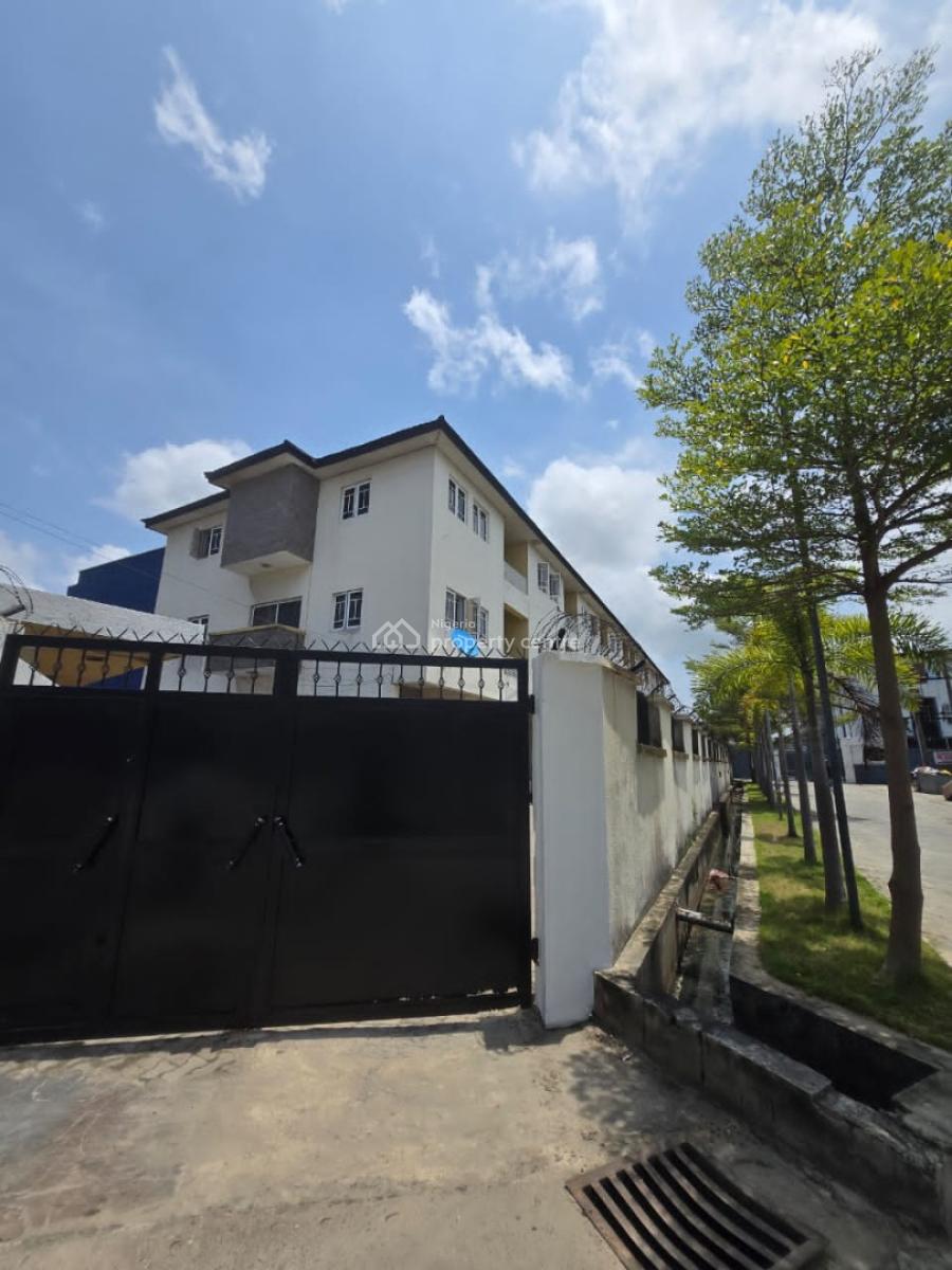 Standard Self Service 3bedroom Terrace with a Study Room and Bq So, Ikate Elegushi, Lekki, Lagos, Flat / Apartment for Rent