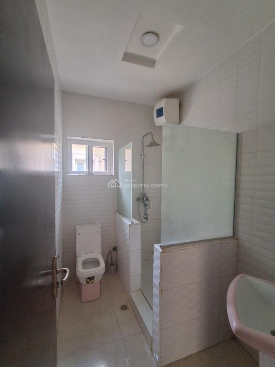 Neqly Renovated & Fully Serviced 4 Bedroom, Friends Colony Estate, Osapa, Lekki, Lagos, Semi-detached Duplex for Sale