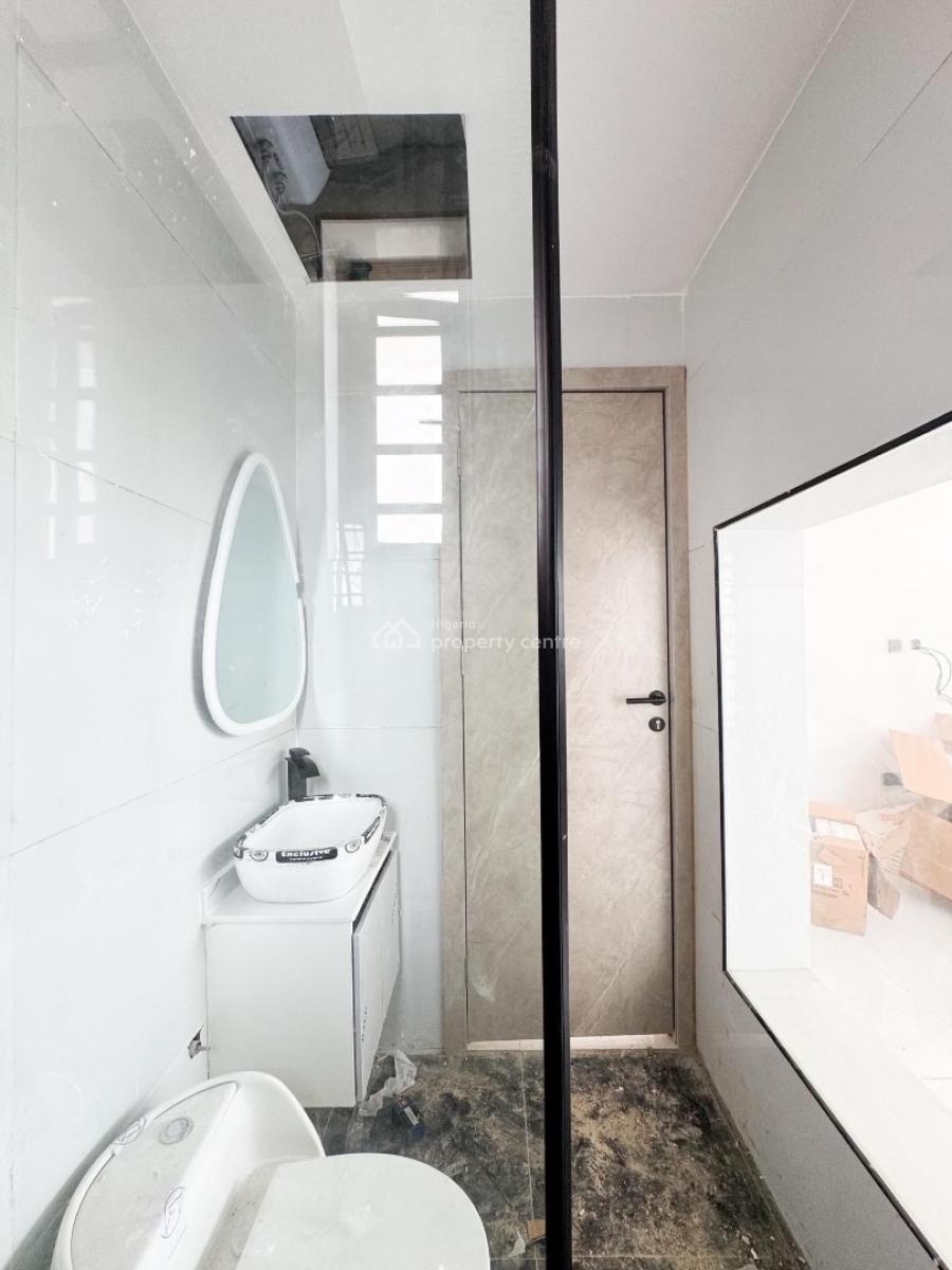 Serviced 3 Bedroom Apartment with Pool,elevator and Bq, Lekki Phase 1, Lekki Phase 1, Lekki, Lagos, Block of Flats for Sale