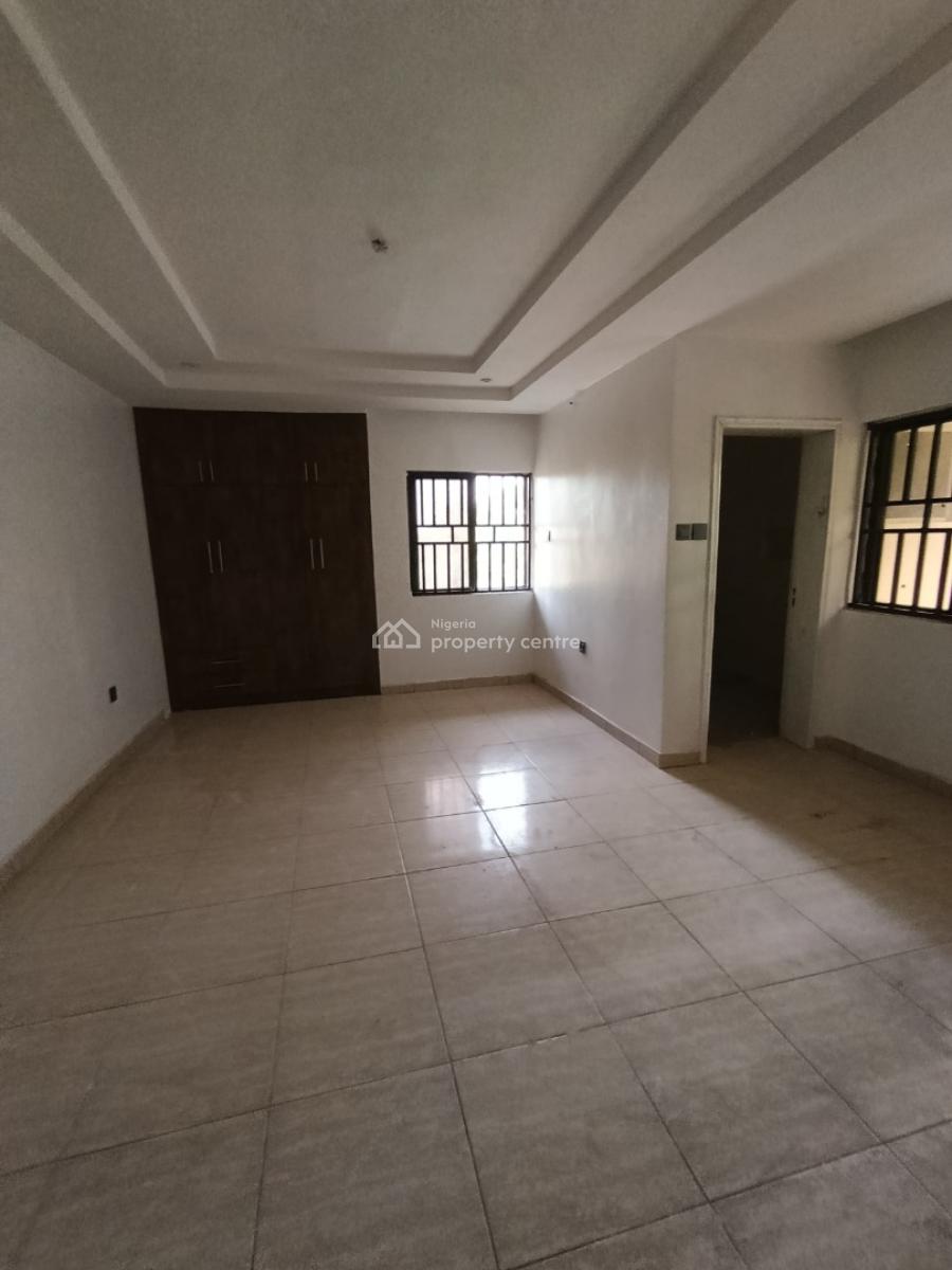 Well Renovated 3bedroom Flat @ Jabi, Very Nice Neighbourhood, Jabi, Abuja, Flat / Apartment for Rent