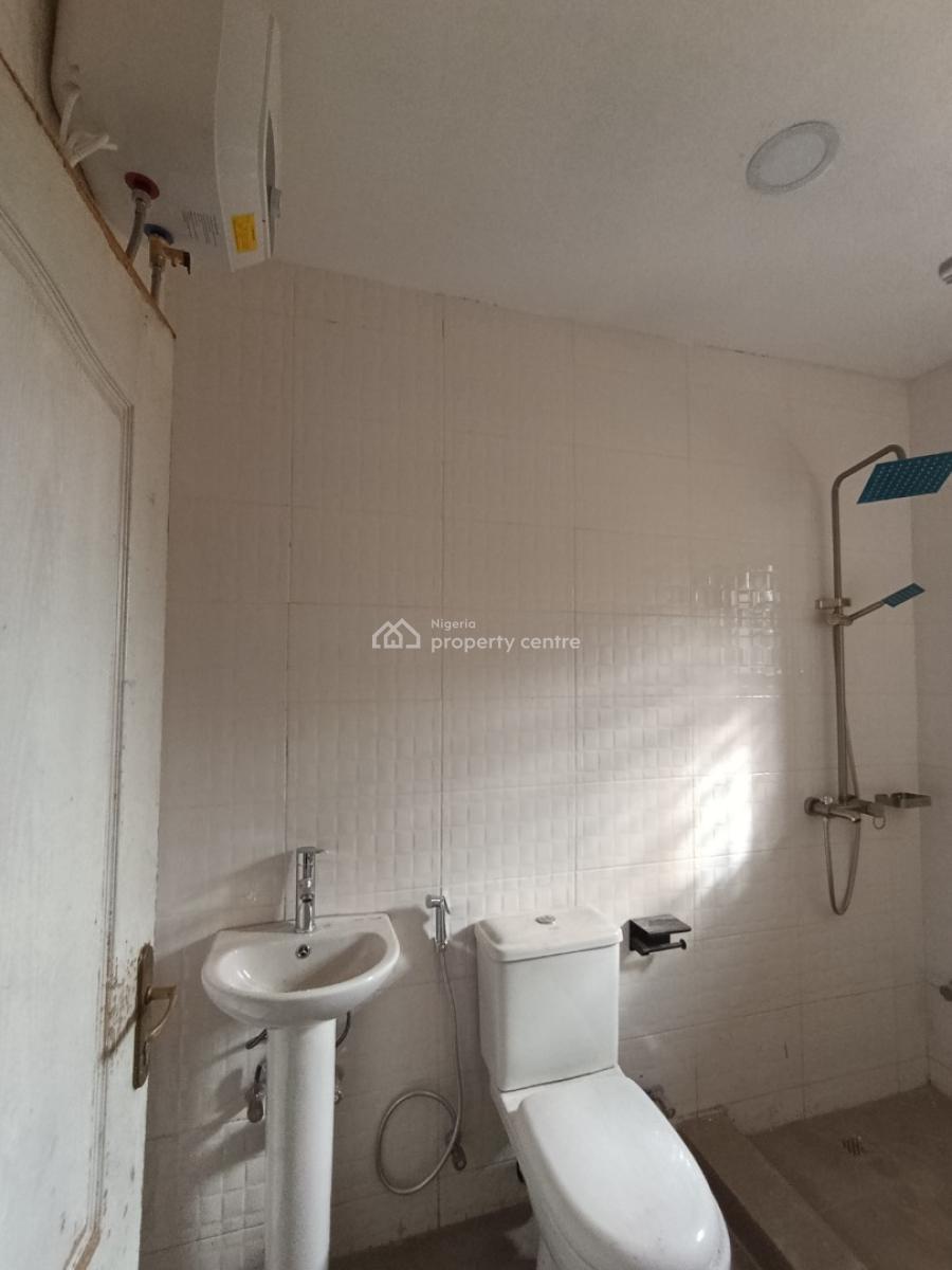 Well Renovated 3bedroom Flat @ Jabi, Very Nice Neighbourhood, Jabi, Abuja, Flat / Apartment for Rent