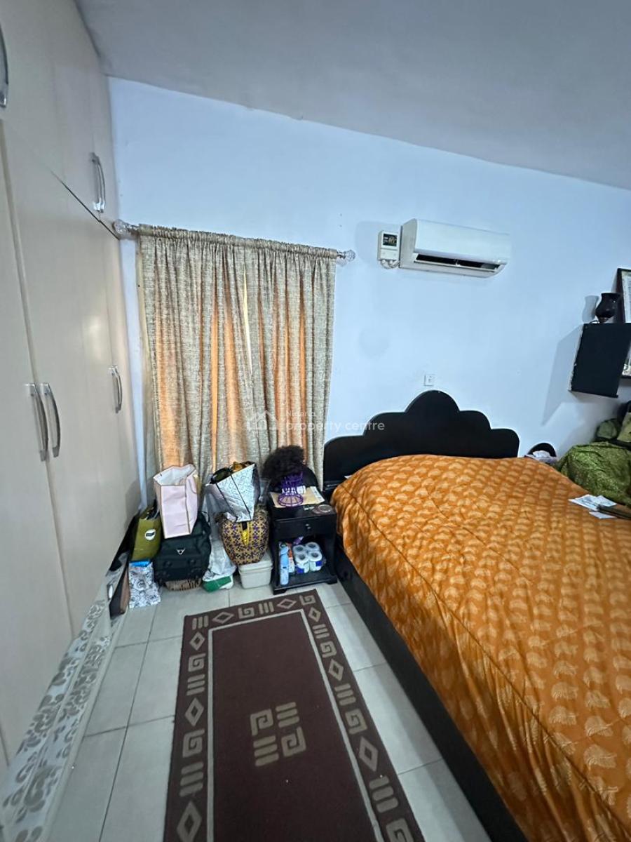 Serviced 3 Bedroom Flat with Bq, Lekki Phase 1, Lekki, Lagos, Flat / Apartment for Rent