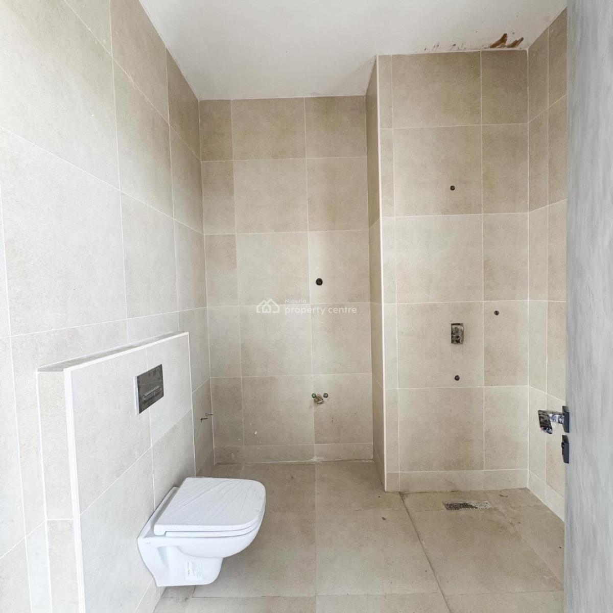 Serviced 3 Bedroom Apartment with Bq, Lekki Phase 1, Lekki Phase 1, Lekki, Lagos, Block of Flats for Sale