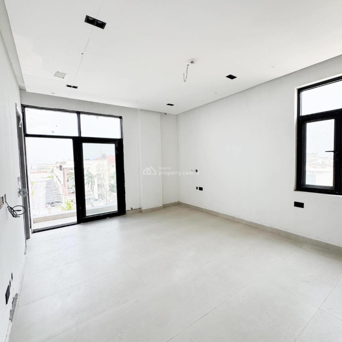Serviced 3 Bedroom Apartment with Bq, Lekki Phase 1, Lekki Phase 1, Lekki, Lagos, Block of Flats for Sale