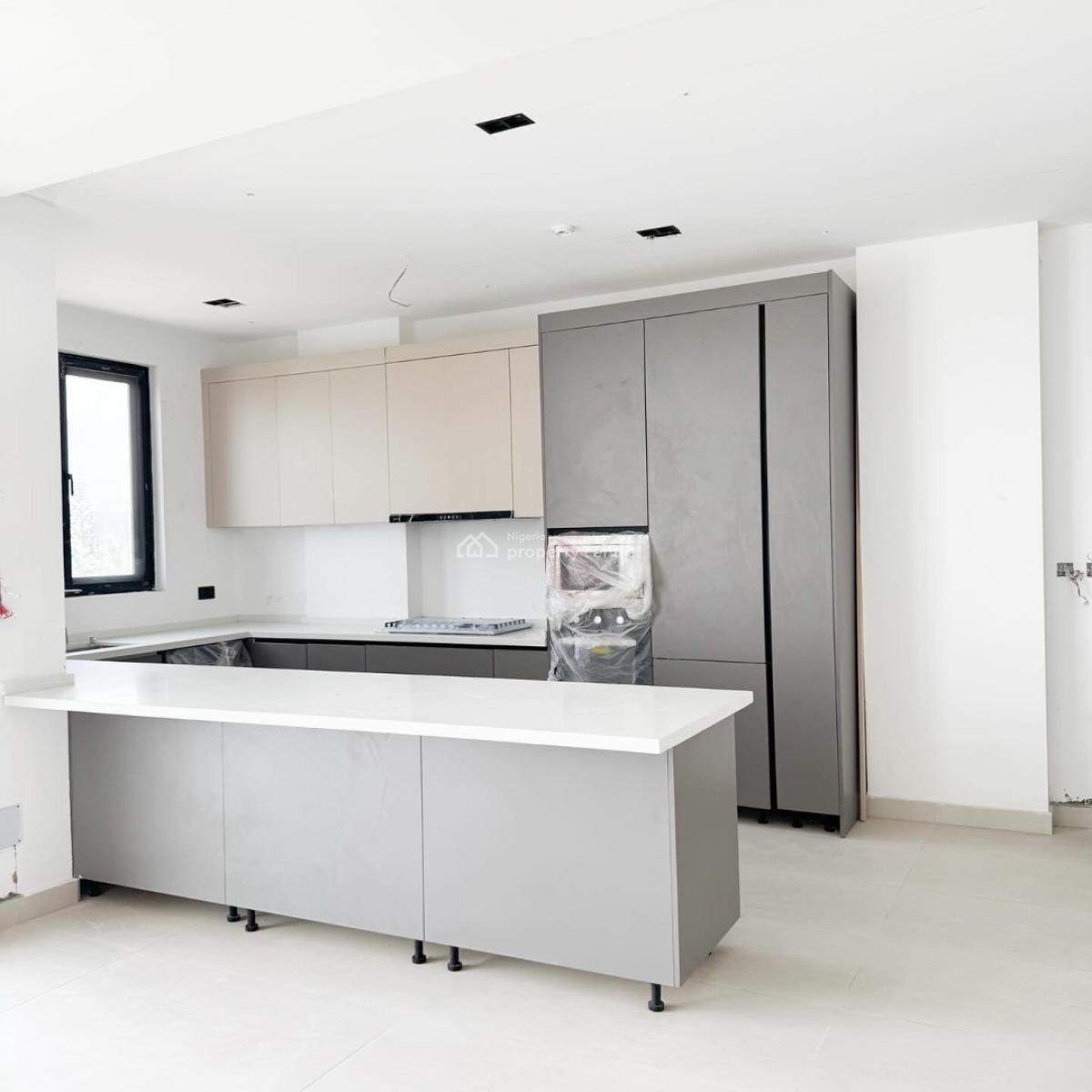 Serviced 3 Bedroom Apartment with Bq, Lekki Phase 1, Lekki Phase 1, Lekki, Lagos, Block of Flats for Sale