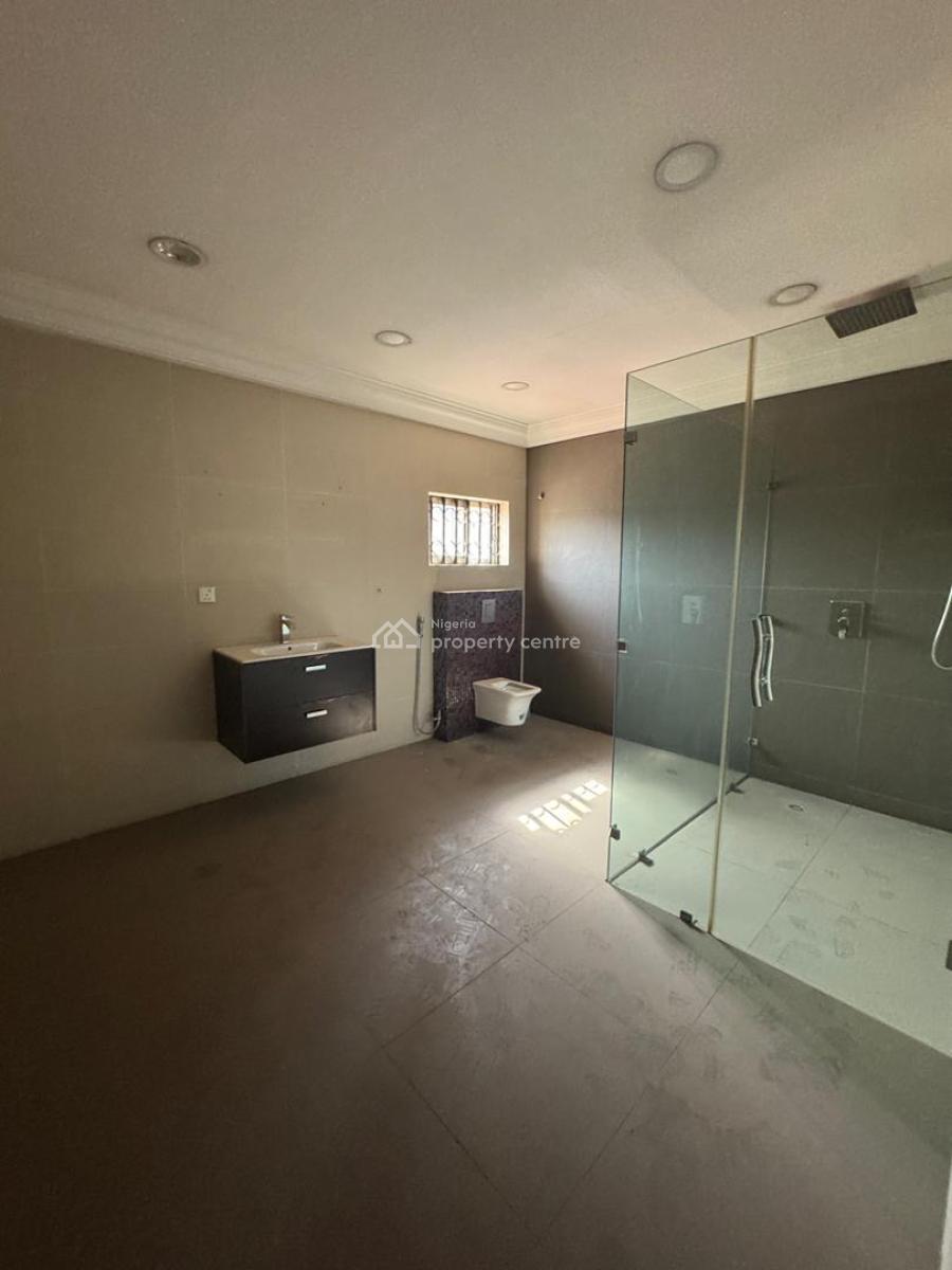 Spacious 5 Bedrooms Detached Duplex. 2 Bedrooms Guest Chalet and 2 Rooms Bq, Maitama District, Abuja, Detached Duplex for Rent