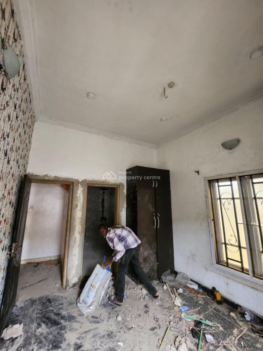 2 Bedroom Flat, Michael Alade Estate, Fagba, Agege, Lagos, Flat / Apartment for Rent
