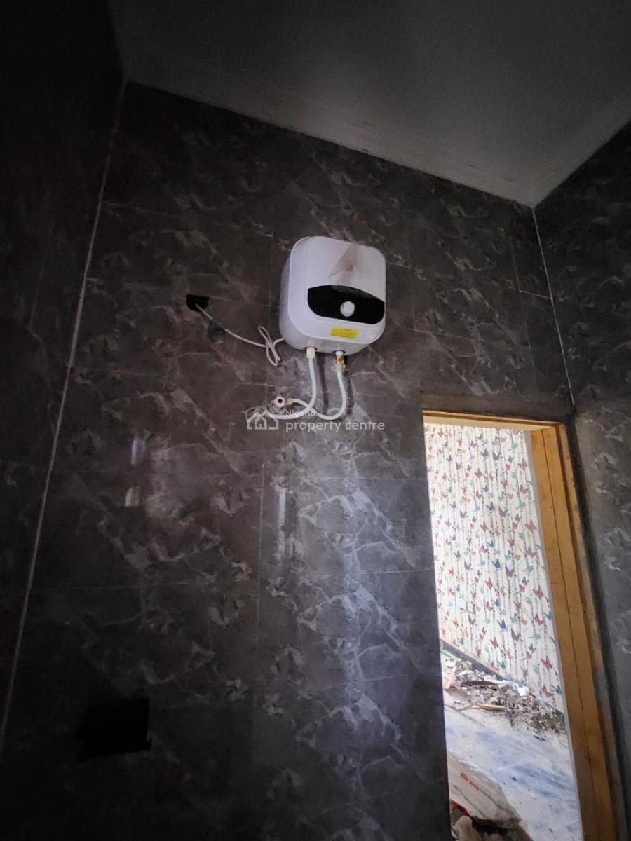 2 Bedroom Flat, Michael Alade Estate, Fagba, Agege, Lagos, Flat / Apartment for Rent