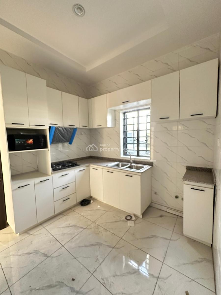 Beautiful 3 Bedroom Apartment, Ajah, Lekki Phase 2, Lekki, Lagos, Block of Flats for Sale