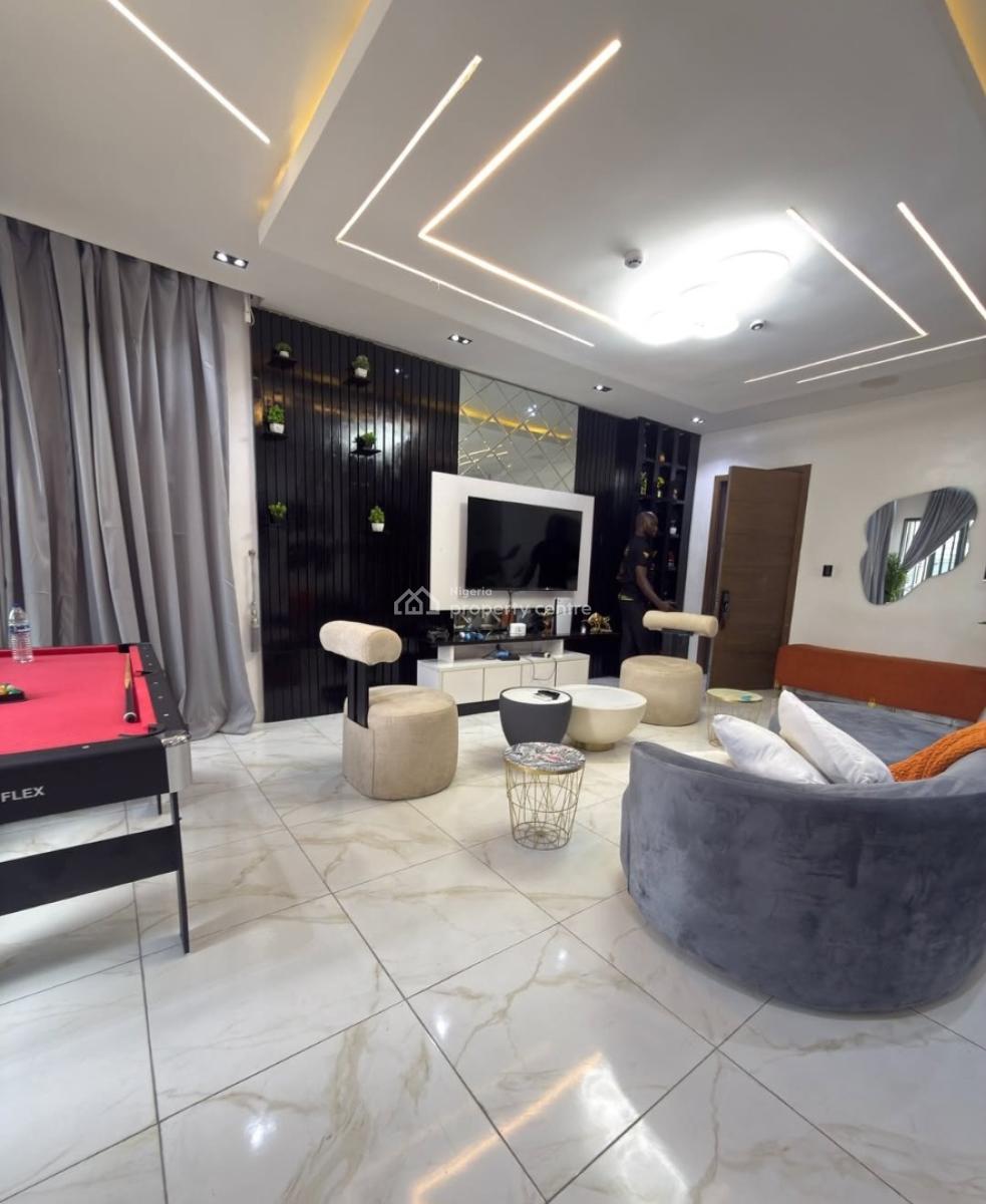 Furnished Or Unfurnished and Serviced with 24/7 Power Supply Flat with, Lekki Phase 1, Lekki, Lagos, Flat / Apartment for Rent