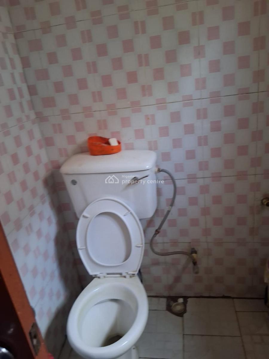 Distress Offer of 3 Bedrooms + Bq Semi-detached Bungalow in Dakwo, Dakwo, Abuja, Semi-detached Bungalow for Sale