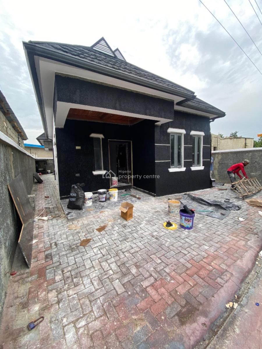 2bedroom Bungalow Comes with 24solar Panels Plus 10kva Lithium Battery, Elesekan, Bogije, Ibeju Lekki, Lagos, Detached Bungalow for Sale