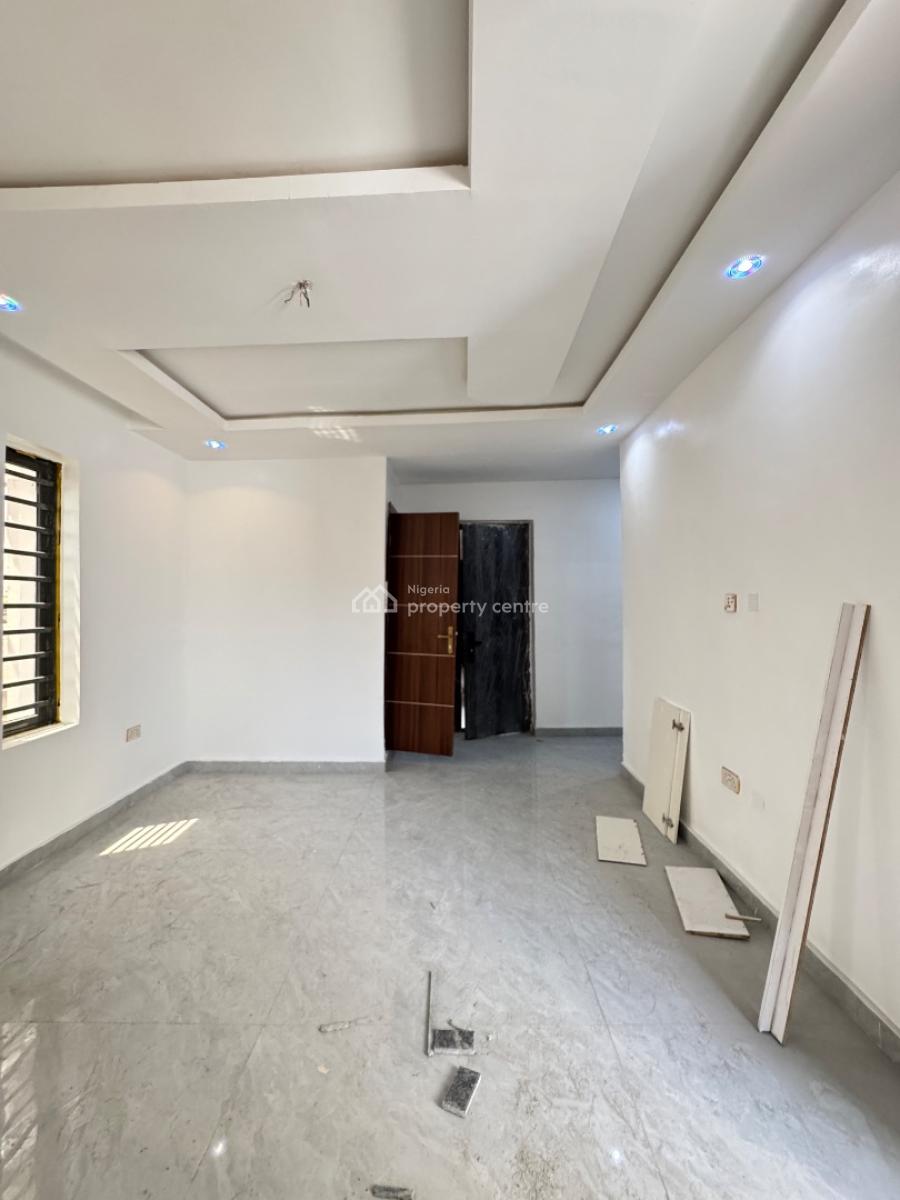 Luxurious 2 Bedroom Apartment in a Very Good Location, Masha Kilo, Surulere, Lagos, House for Sale