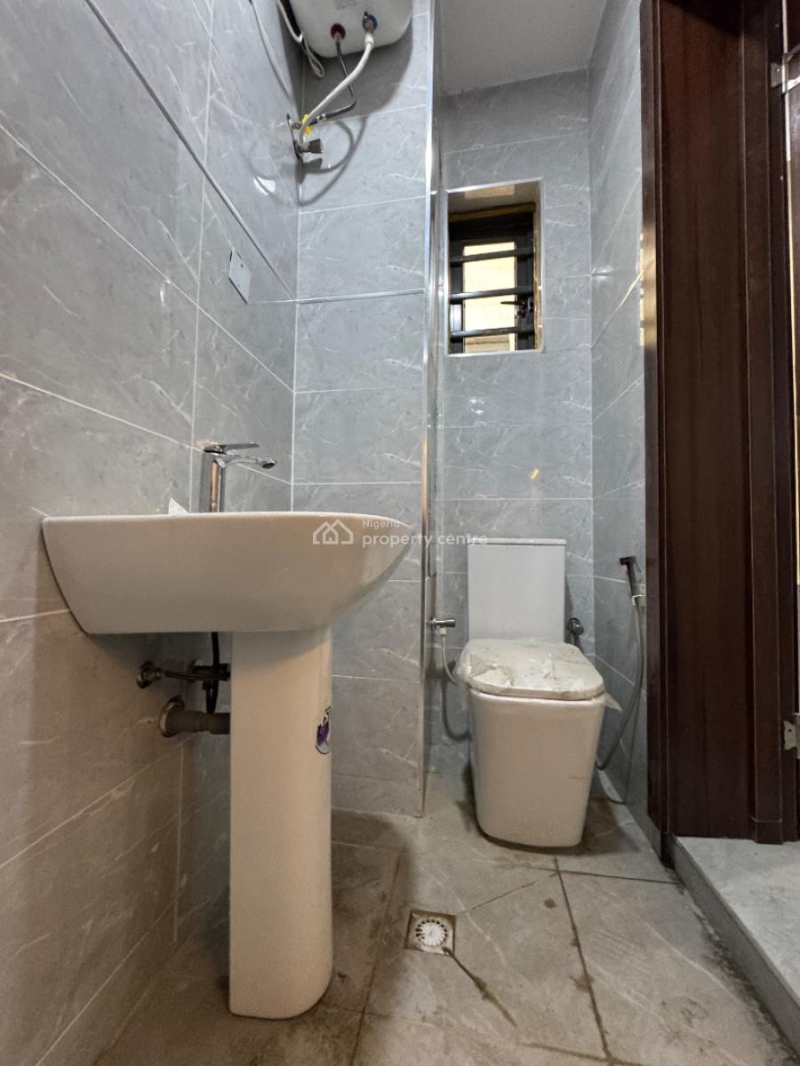Luxurious 2 Bedroom Apartment in a Very Good Location, Masha Kilo, Surulere, Lagos, House for Sale