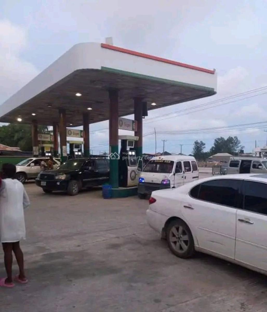 Functioning Filling Station for Sal at Awoyaya Lekki Lagos State*  *d, Location:* Awoyaya Ibeju Lekki, Lagos.   *title* C of O with All Appro, Victoria Island (vi), Lagos, Filling Station for Sale