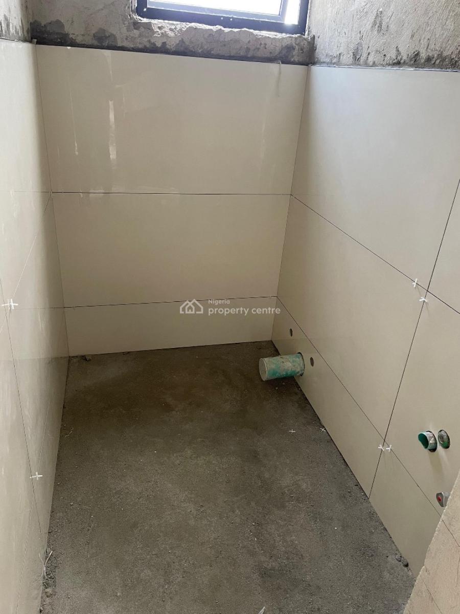 Well Constructed 2 Bedrooms Apartments with a Bq, Lekki Phase 1, Lekki, Lagos, Flat / Apartment for Sale