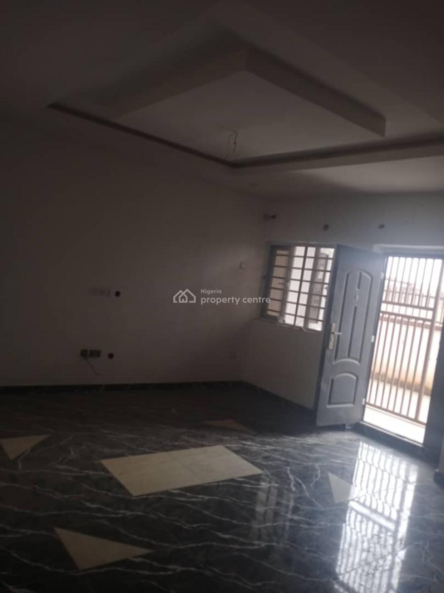 Nice 2 Bedrooms Flat / Apartment in Serene Environment, Magodo Phase 1, Magodo, Lagos, Flat / Apartment for Rent
