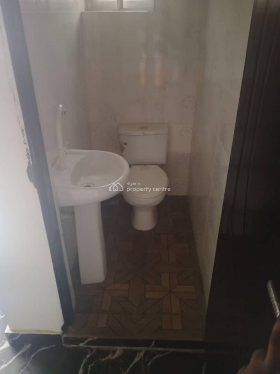 Nice 2 Bedrooms Flat / Apartment in Serene Environment, Magodo Phase 1, Magodo, Lagos, Flat / Apartment for Rent