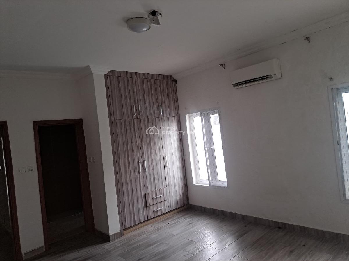 Executive 2 Bedrooms Apartment, Gra, Ogudu, Lagos, Flat / Apartment for Rent