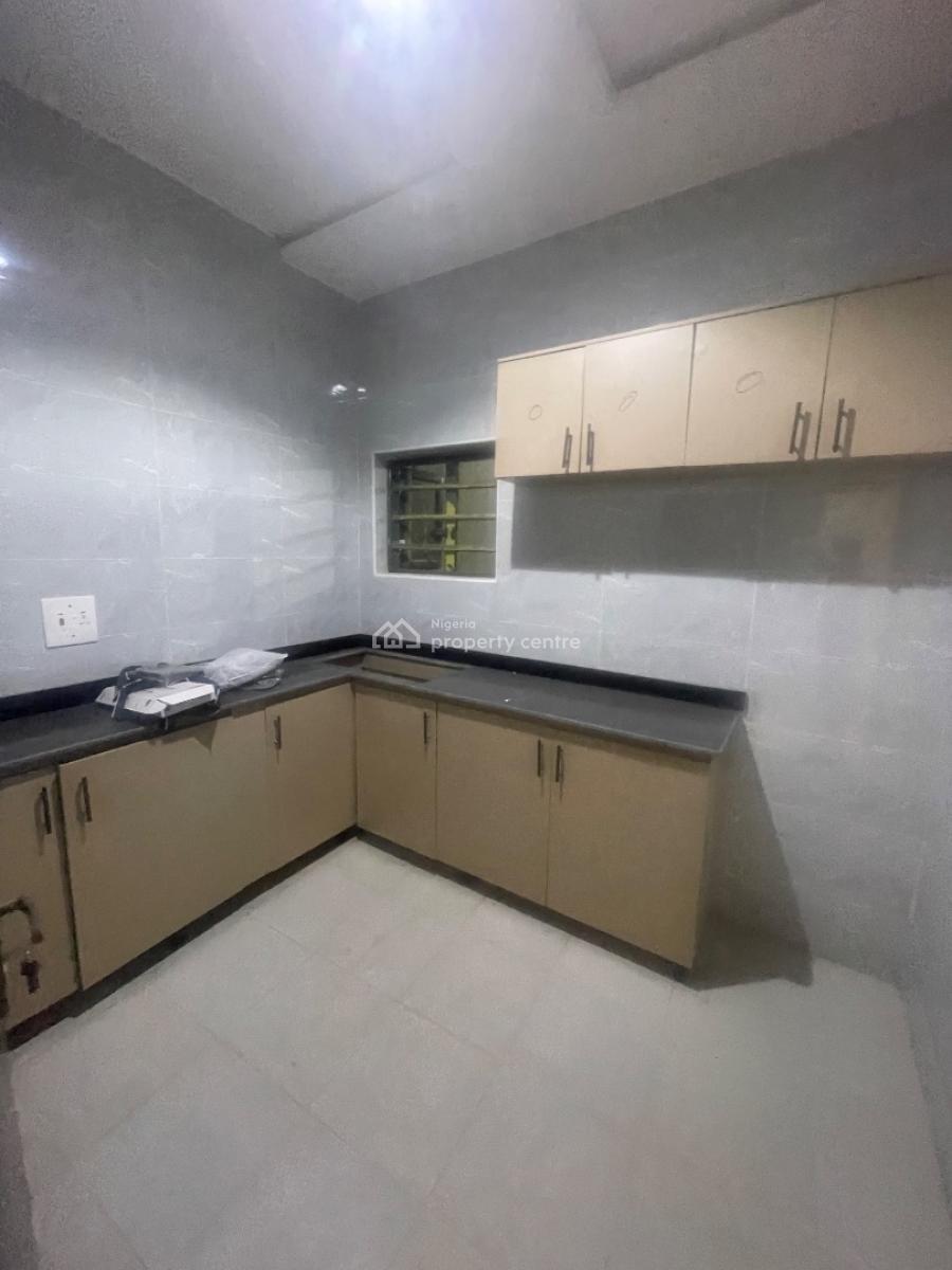 Newly Built 2 Bedroom Apartment, Secured Community, Oworonshoki, Shomolu, Lagos, Flat / Apartment for Rent