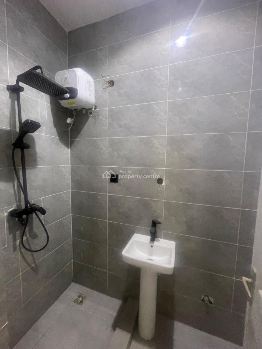 Newly Built 2 Bedroom Apartment, Secured Community, Oworonshoki, Shomolu, Lagos, Flat / Apartment for Rent