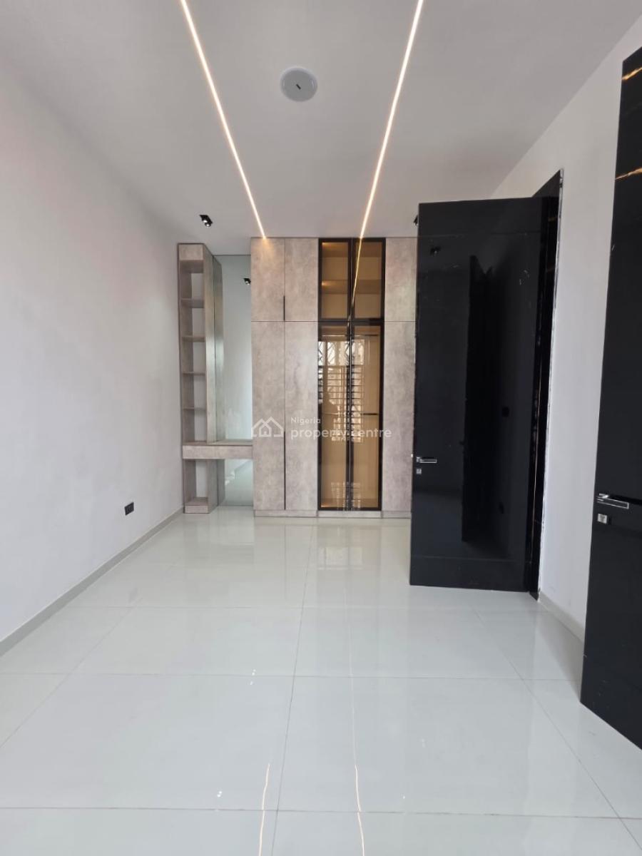 Spacious 5bedroom Fully Detached House with Pool and Bq, Ikota Lekki, Lekki, Lagos, Detached Duplex for Sale