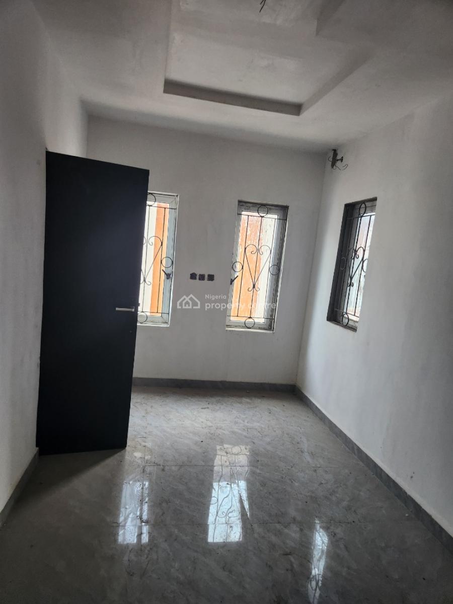 Spacious 3 Bedroom Flat, Anthony, Maryland, Lagos, Flat / Apartment for Rent