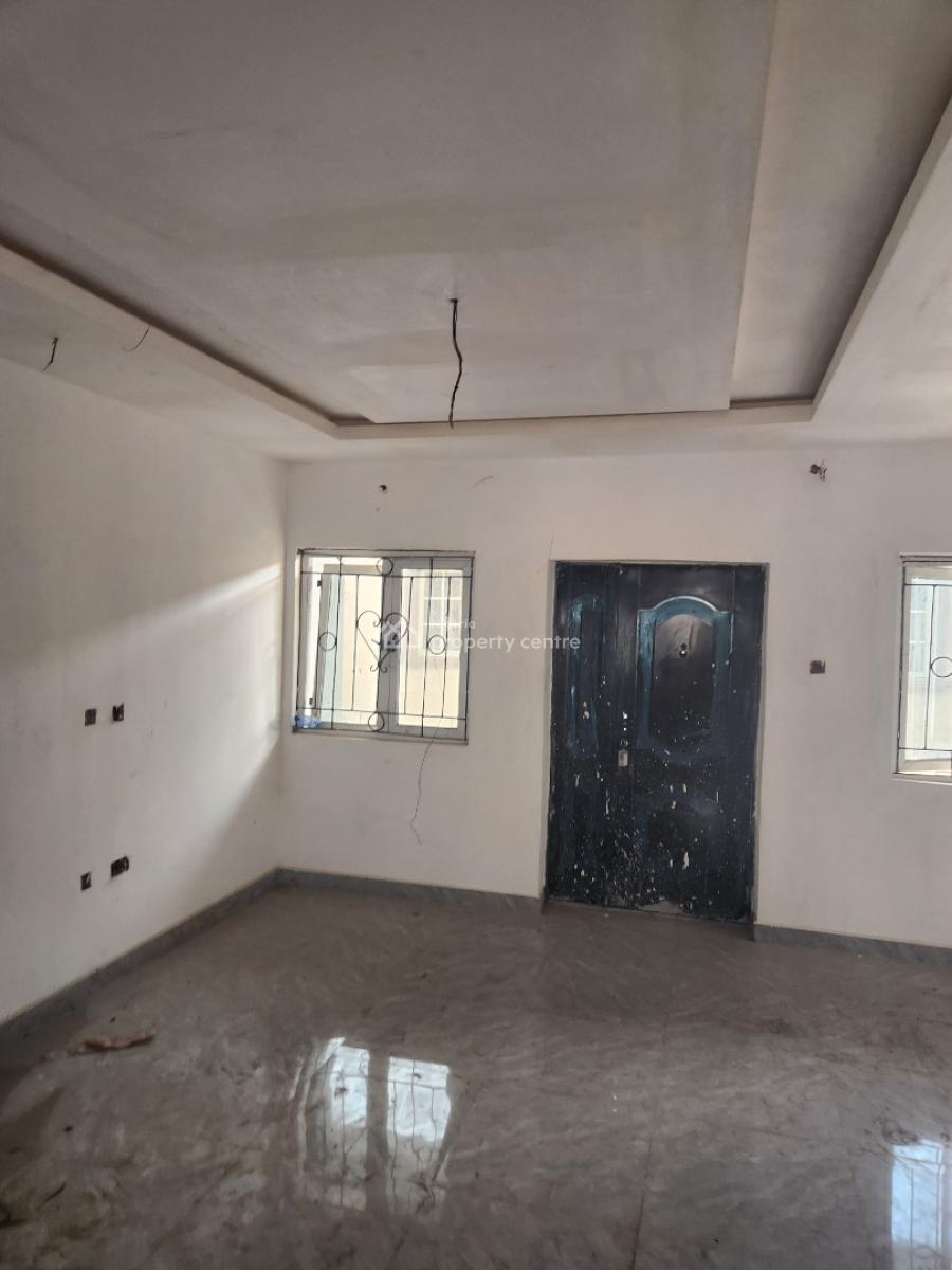 Spacious 3 Bedroom Flat, Anthony, Maryland, Lagos, Flat / Apartment for Rent