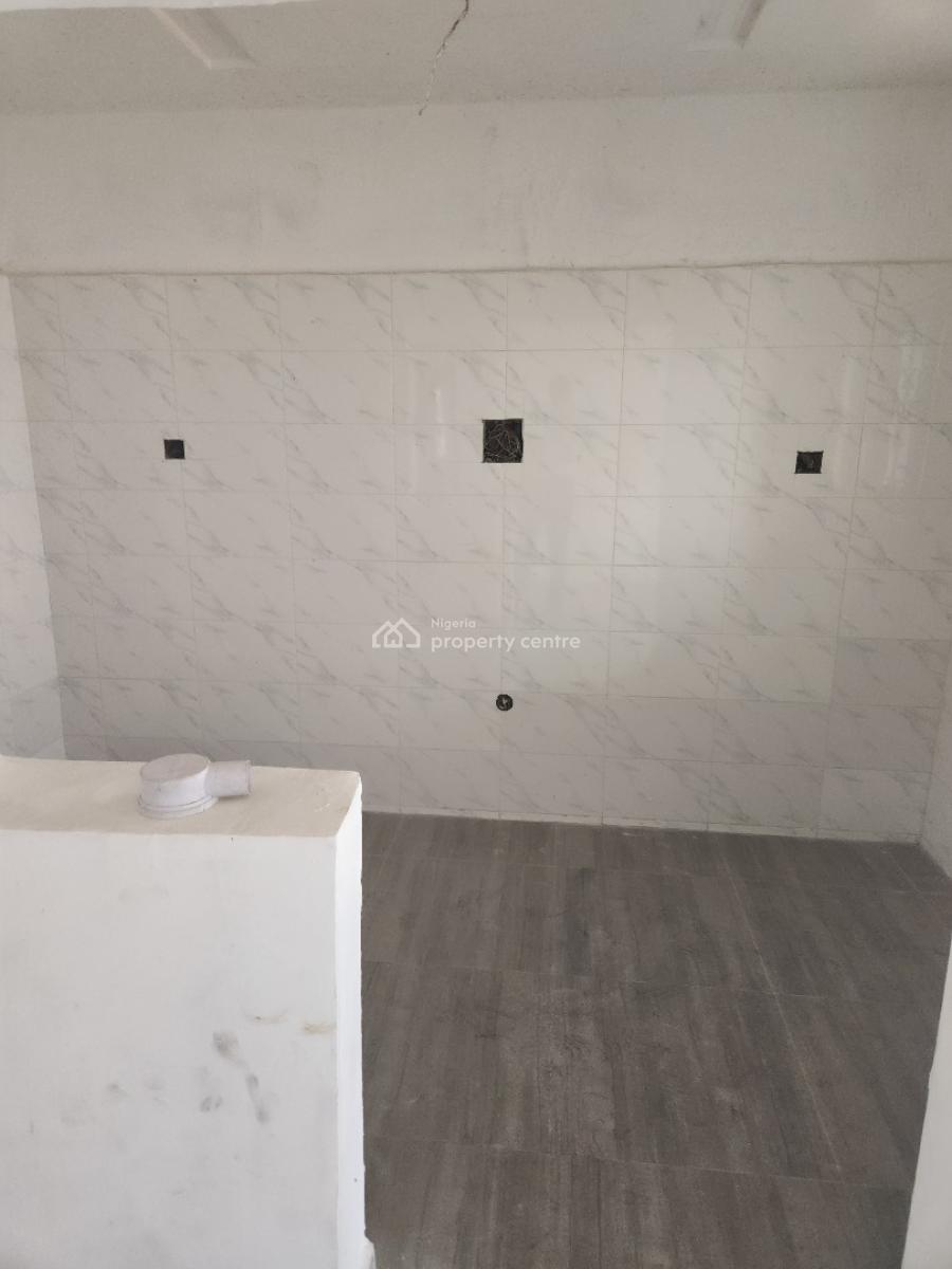 Spacious 3 Bedroom Flat, Anthony, Maryland, Lagos, Flat / Apartment for Rent