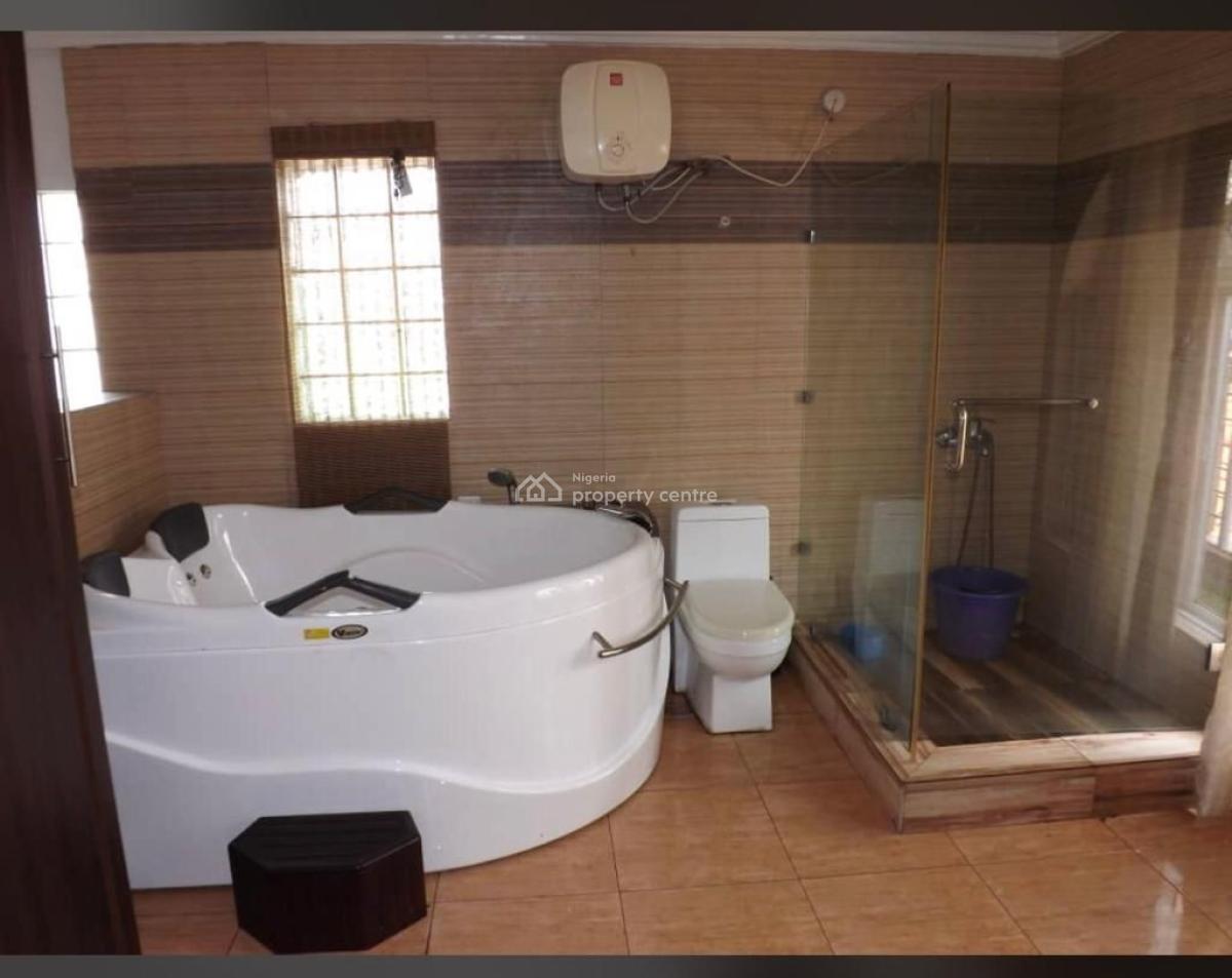 Distress Property, at World Bank/ Federal Housing Estate., Owerri Municipal, Imo, Detached Duplex for Sale