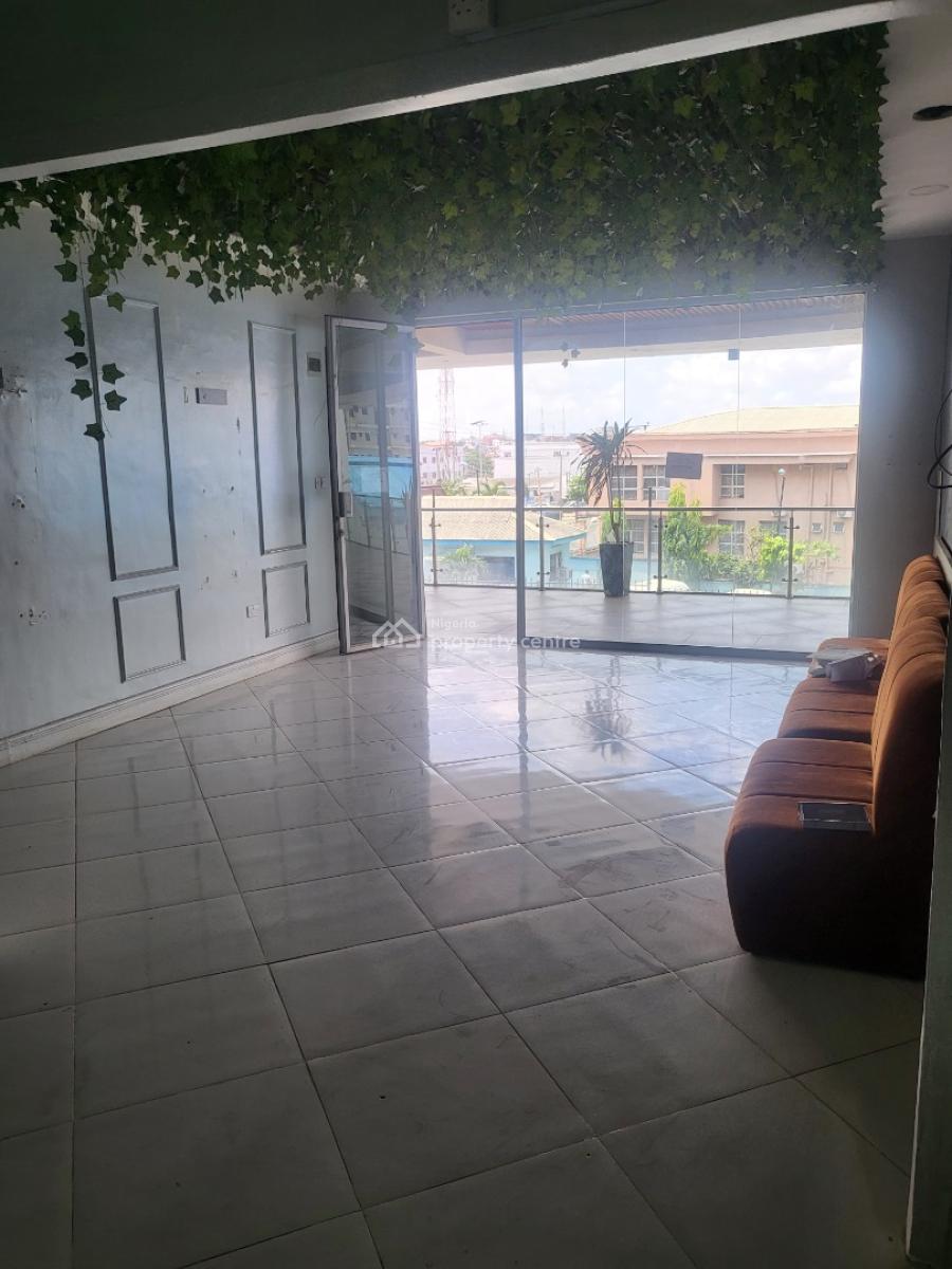 61sqm at Space Town Square Mall, Obafemi Awolowo Way, Ikeja, Lagos, Restaurant / Bar for Rent
