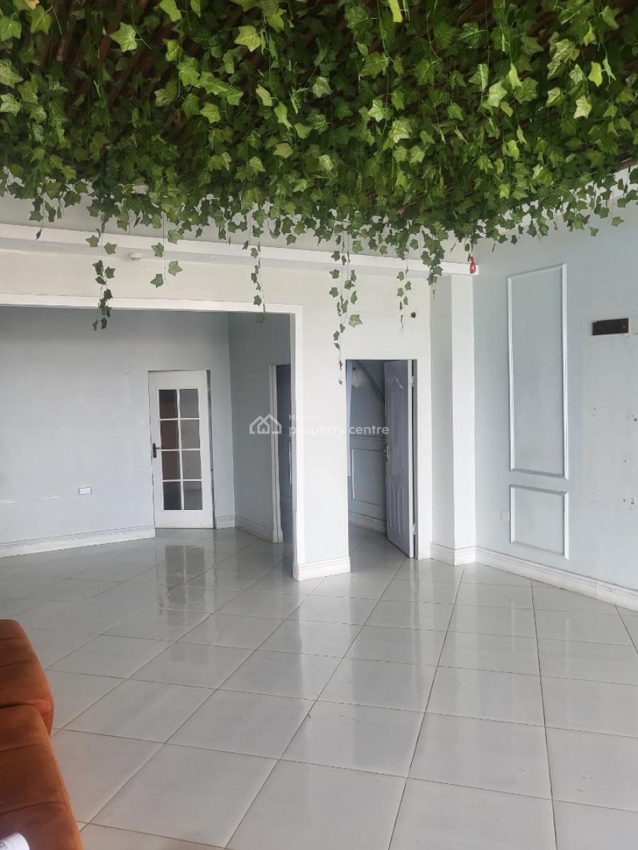 61sqm at Space Town Square Mall, Obafemi Awolowo Way, Ikeja, Lagos, Restaurant / Bar for Rent