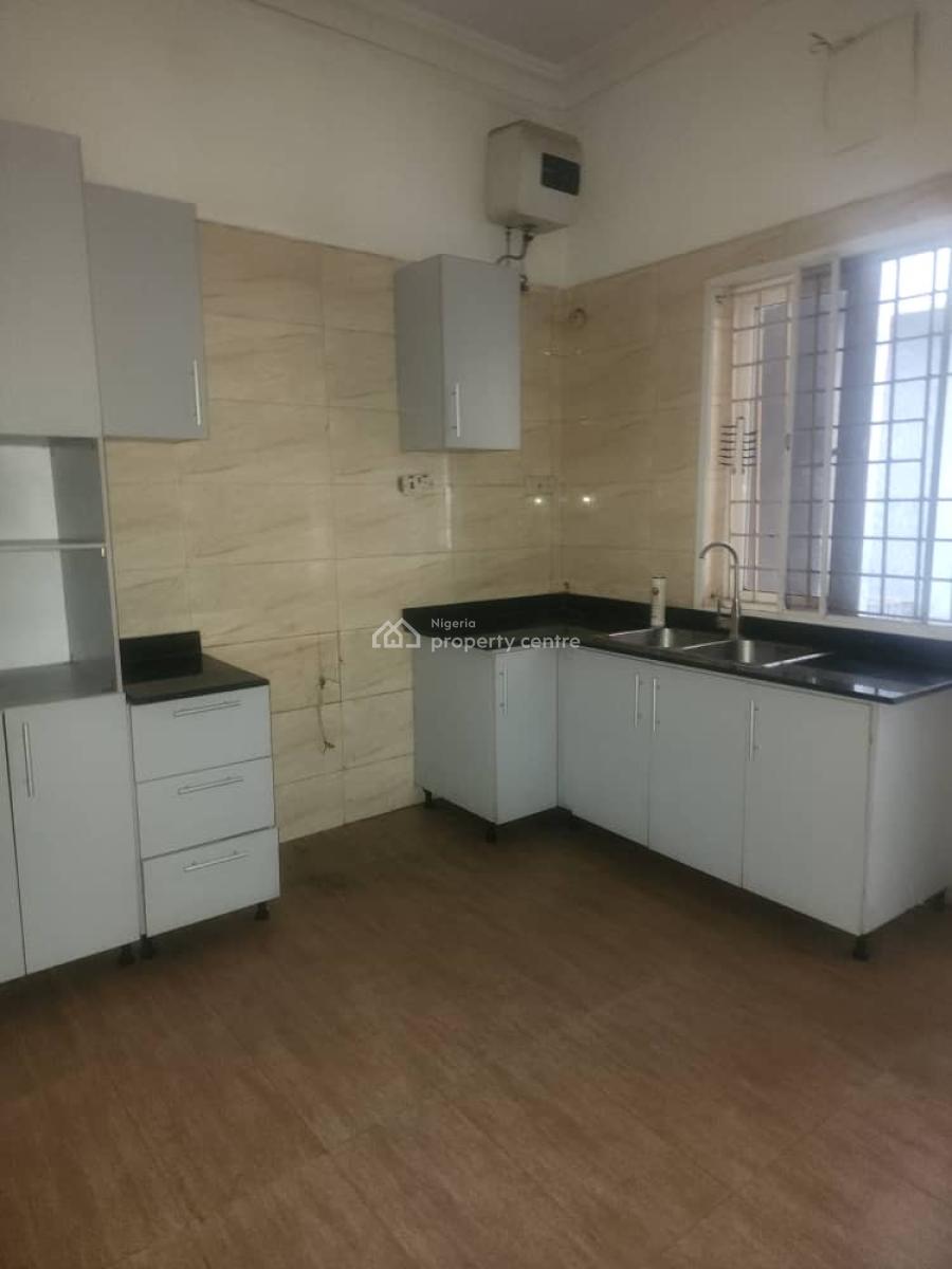 Luxury 3bedroom Apartment with Bq and Swimming Pool, Lekki Phase 1 Right Hand Side, Lekki Phase 1, Lekki, Lagos, Flat / Apartment for Rent