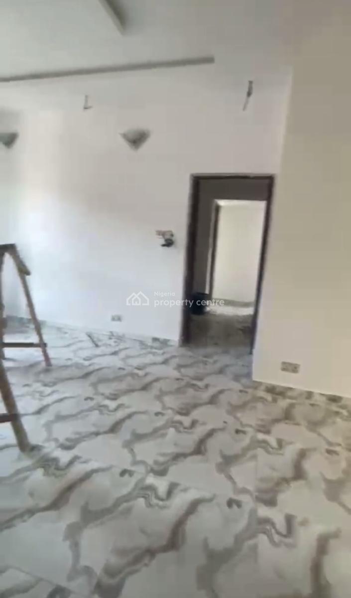Newly Renovated 2 Bedroom Flat Upstairs., Off Falolu Street, Surulere, Lagos, Flat / Apartment for Rent