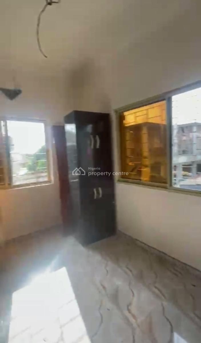 Newly Renovated 2 Bedroom Flat Upstairs., Off Falolu Street, Surulere, Lagos, Flat / Apartment for Rent
