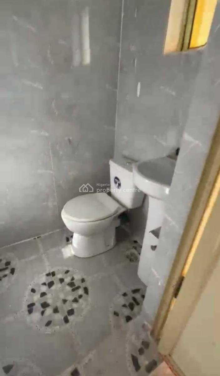 Newly Renovated 2 Bedroom Flat Upstairs., Off Falolu Street, Surulere, Lagos, Flat / Apartment for Rent