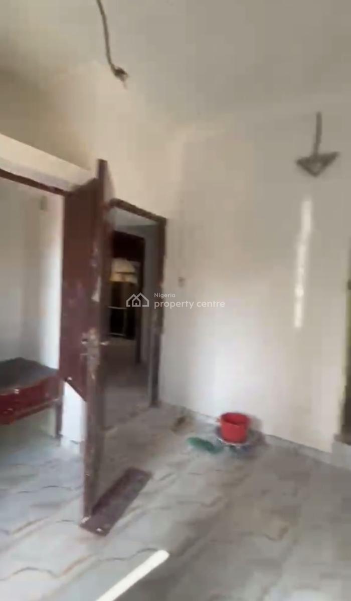Newly Renovated 2 Bedroom Flat Upstairs., Off Falolu Street, Surulere, Lagos, Flat / Apartment for Rent
