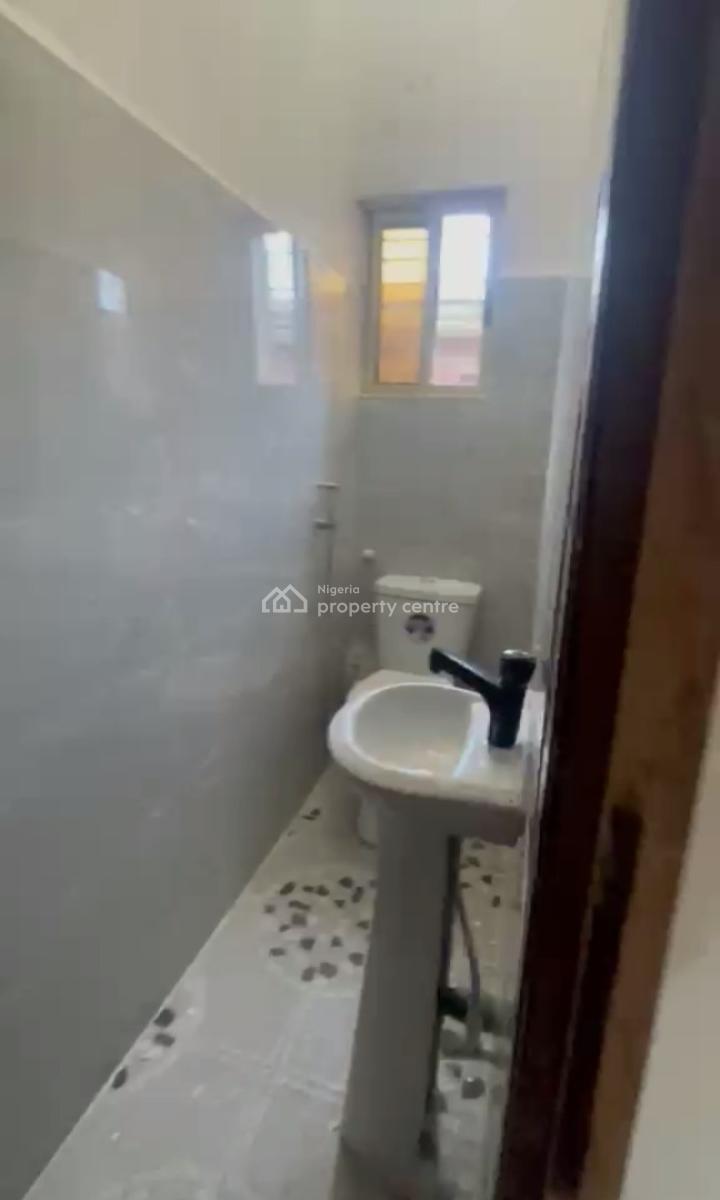 Newly Renovated 2 Bedroom Flat Upstairs., Off Falolu Street, Surulere, Lagos, Flat / Apartment for Rent