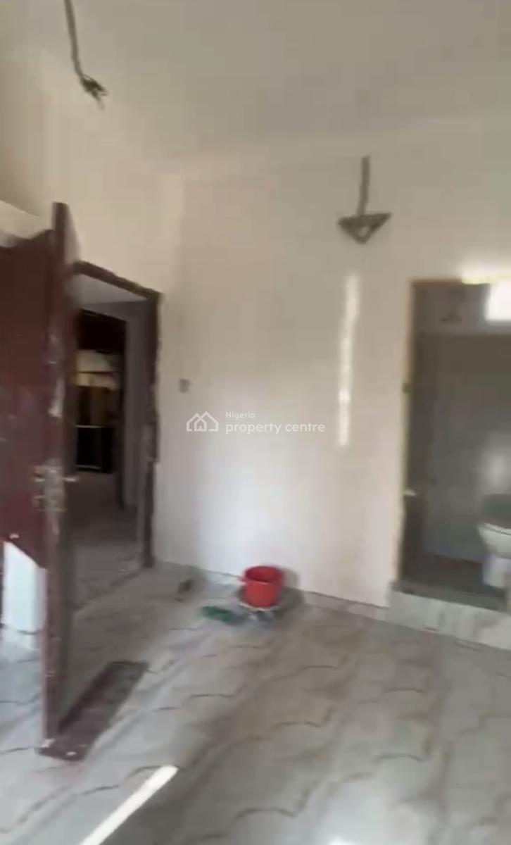 Newly Renovated 2 Bedroom Flat Upstairs., Off Falolu Street, Surulere, Lagos, Flat / Apartment for Rent