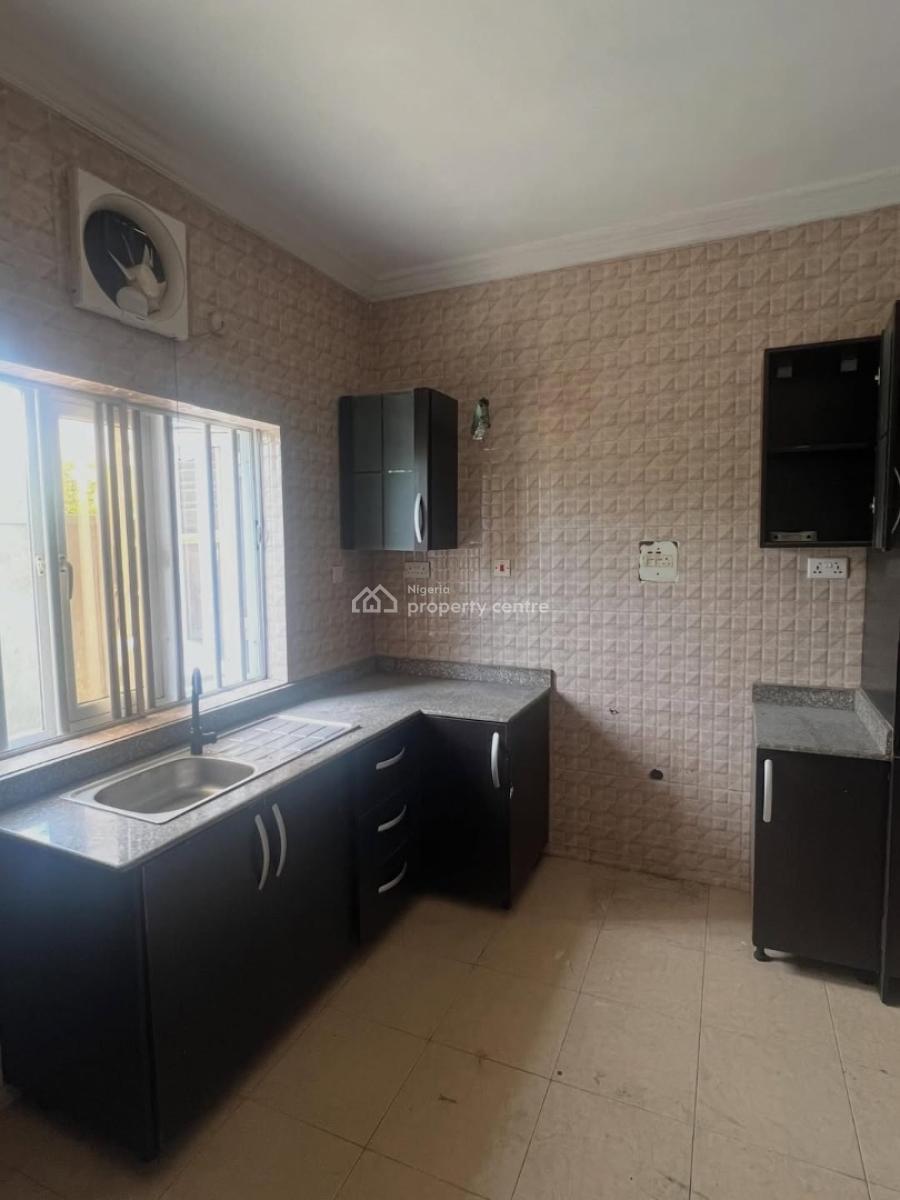 Spacious 4 Bedroom Terrace Duplex in a Well-organized Estate, Agungi/ Idado Axis, Lekki, Lagos, Terraced Duplex for Rent