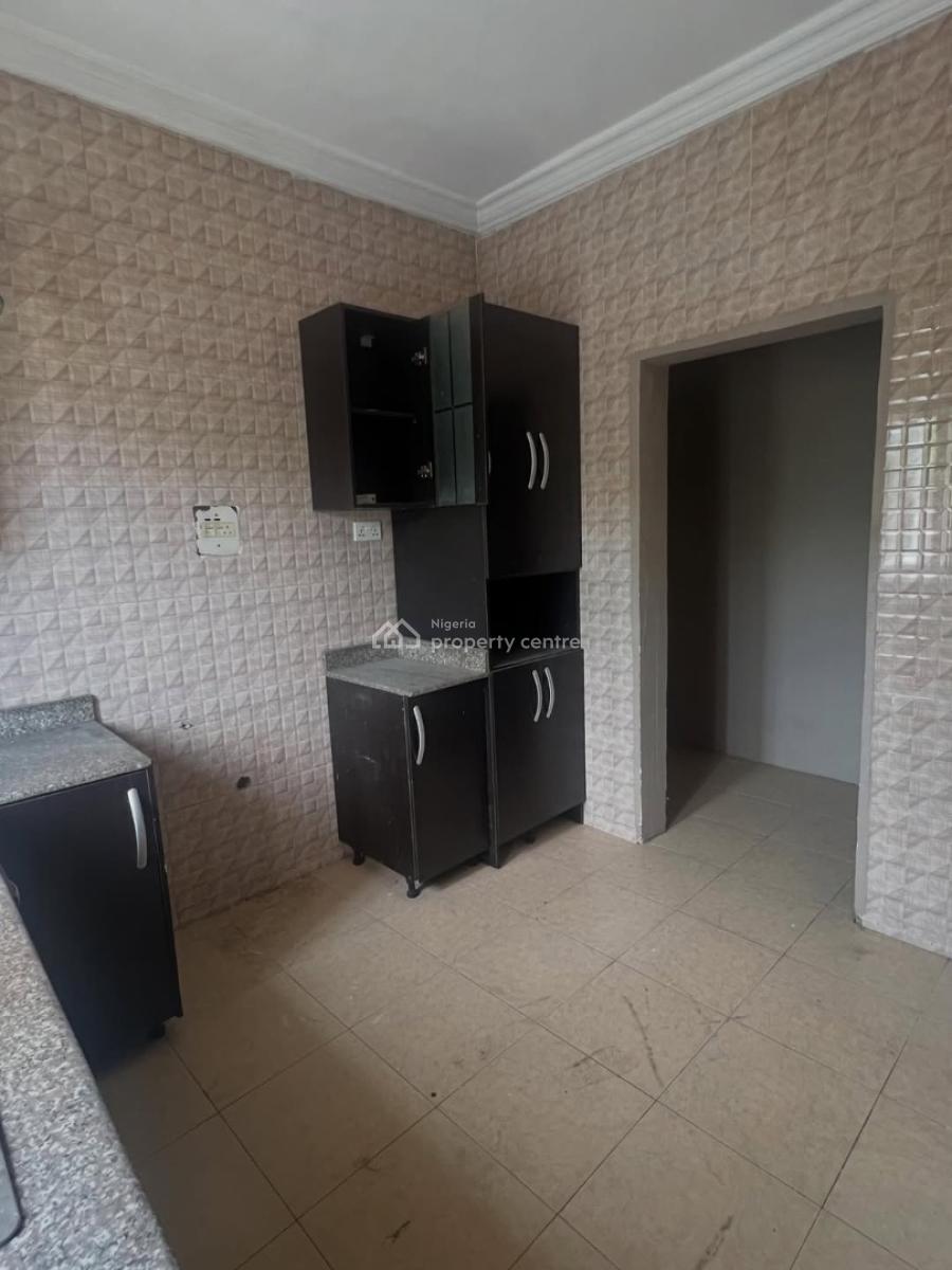 Spacious 4 Bedroom Terrace Duplex in a Well-organized Estate, Agungi/ Idado Axis, Lekki, Lagos, Terraced Duplex for Rent