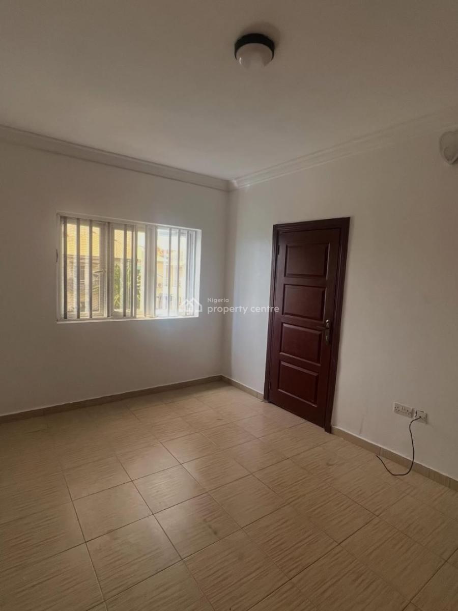 Spacious 4 Bedroom Terrace Duplex in a Well-organized Estate, Agungi/ Idado Axis, Lekki, Lagos, Terraced Duplex for Rent