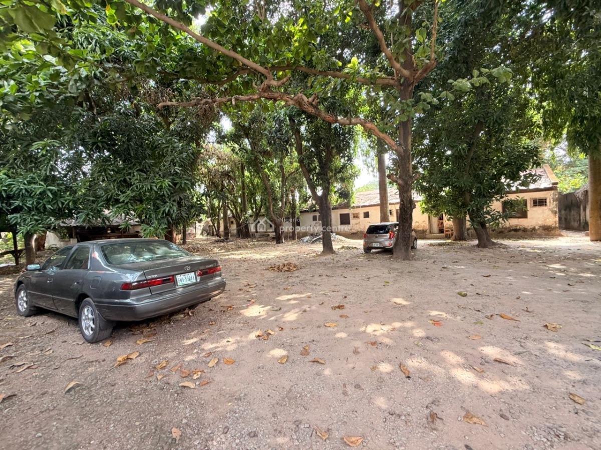 Building, Wuse 2, Abuja, Commercial Property for Sale